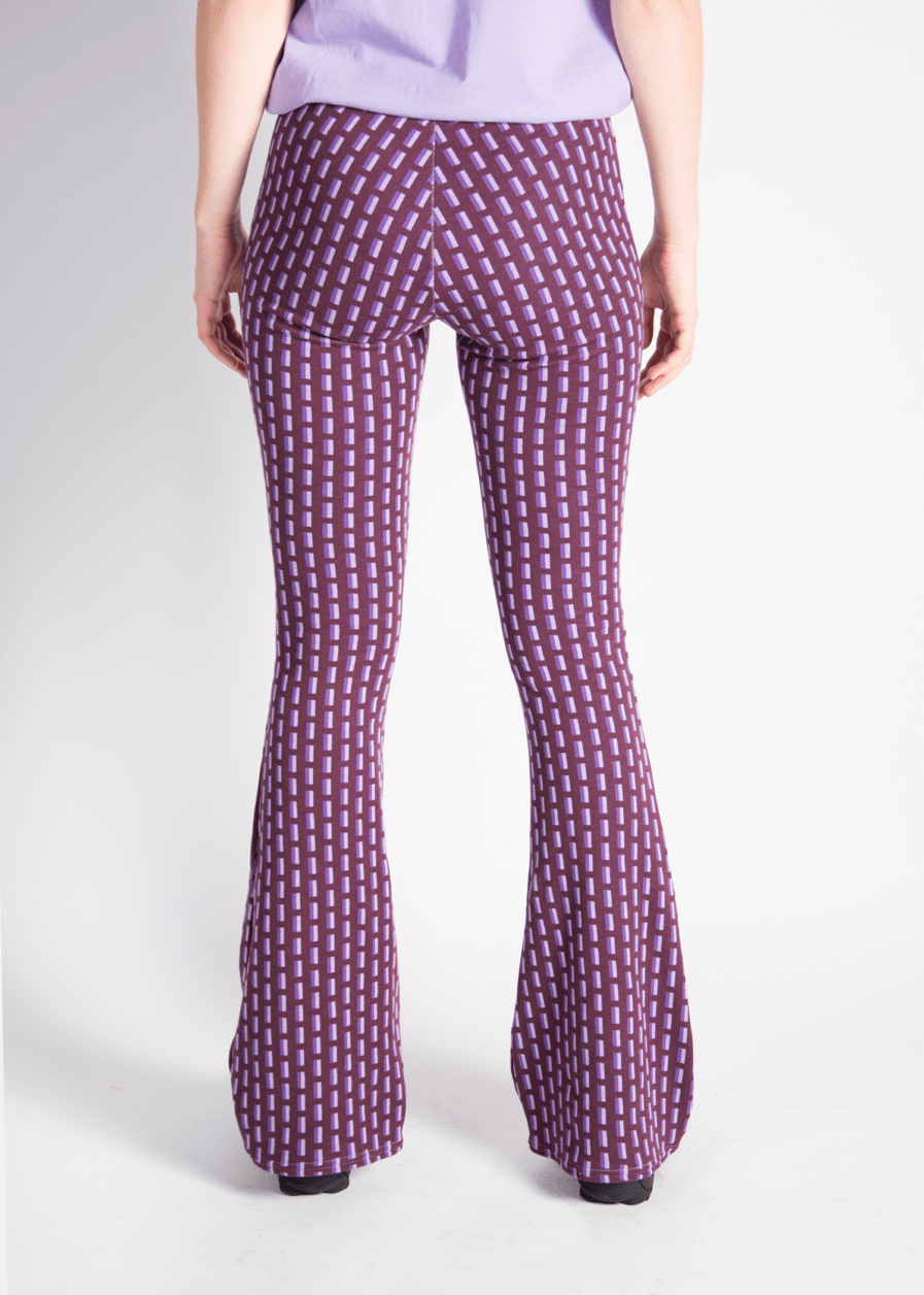Flared pants met print - retro print - lila - paars - achterkant