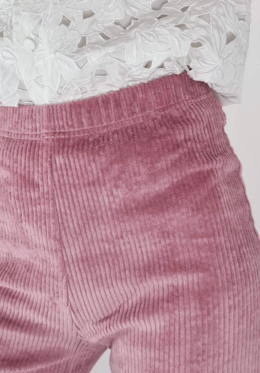 Ribbed flared pants roze - close up