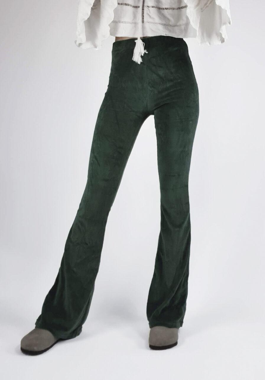 Velvet flared pants donker groen - voorkant