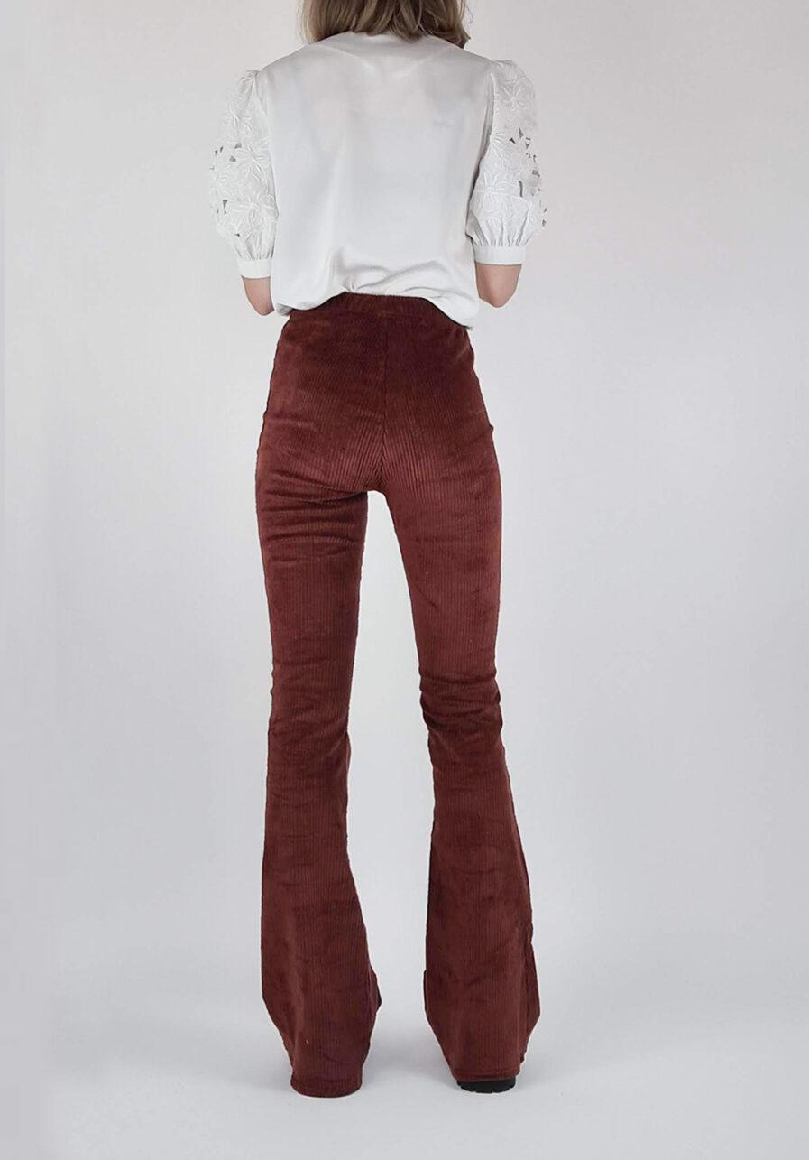 Ribbed flared pants roestbruin - achterkant 2