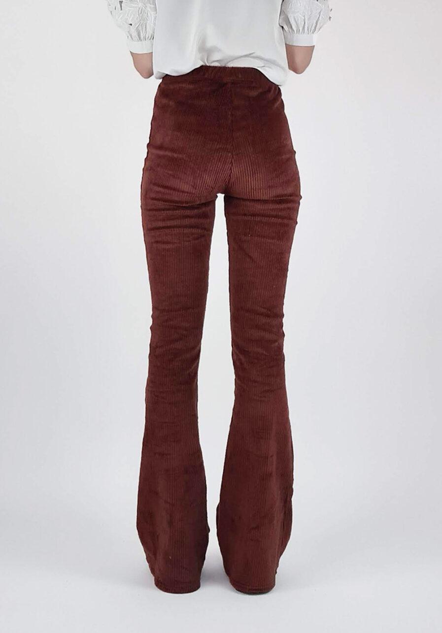 Ribbed flared pants roestbruin - achterkant