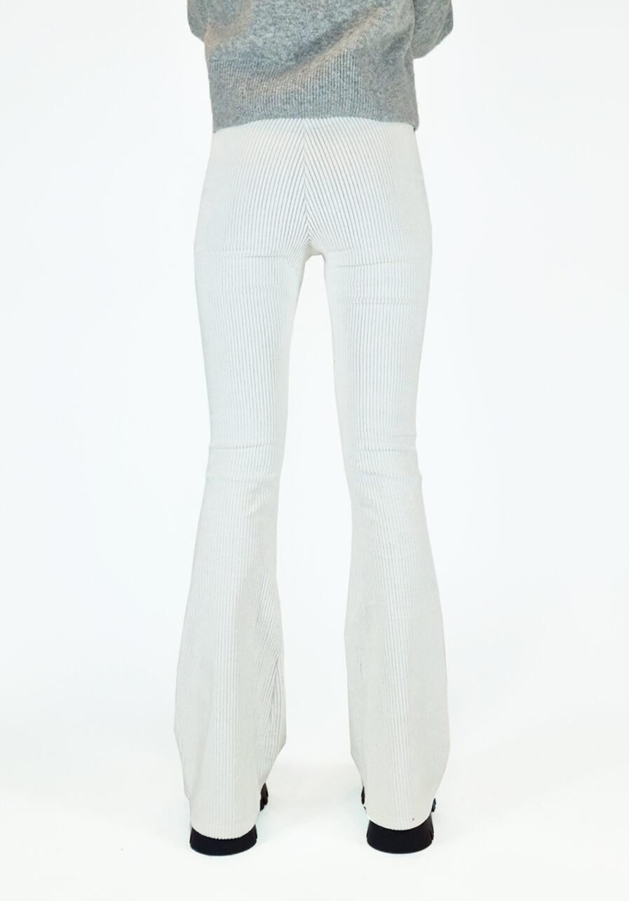 Ribbed flared pants wit - achterkant